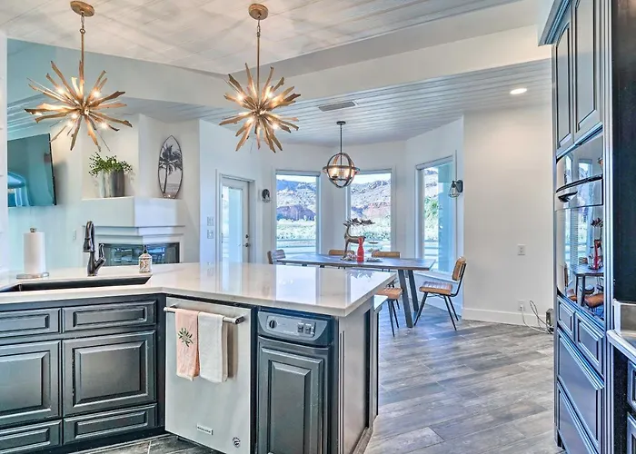 Spacious House On The Colorado River! Holiday home *