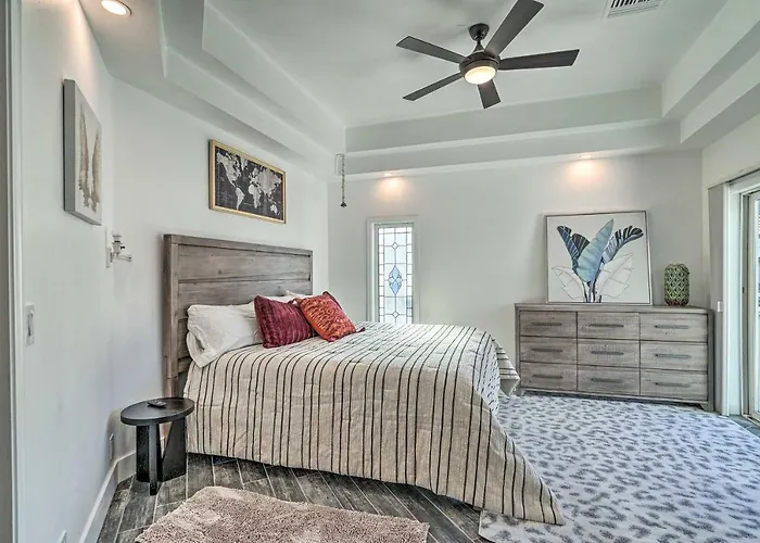 Spacious House On The Colorado River! Holiday home *